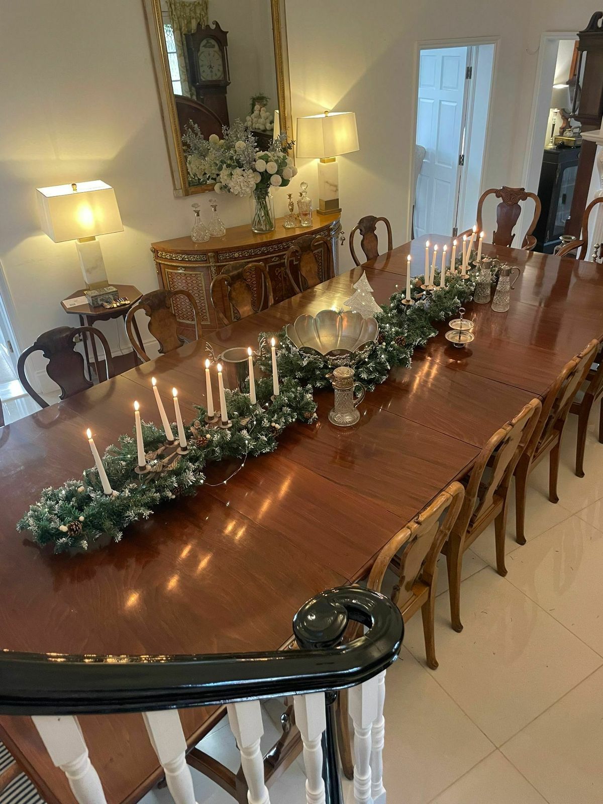 Outstanding Quality Large 16/20 Seater Antique 19th Century Figured Mahogany Dining Table 73 X 176 X 420 Cm photo furniture