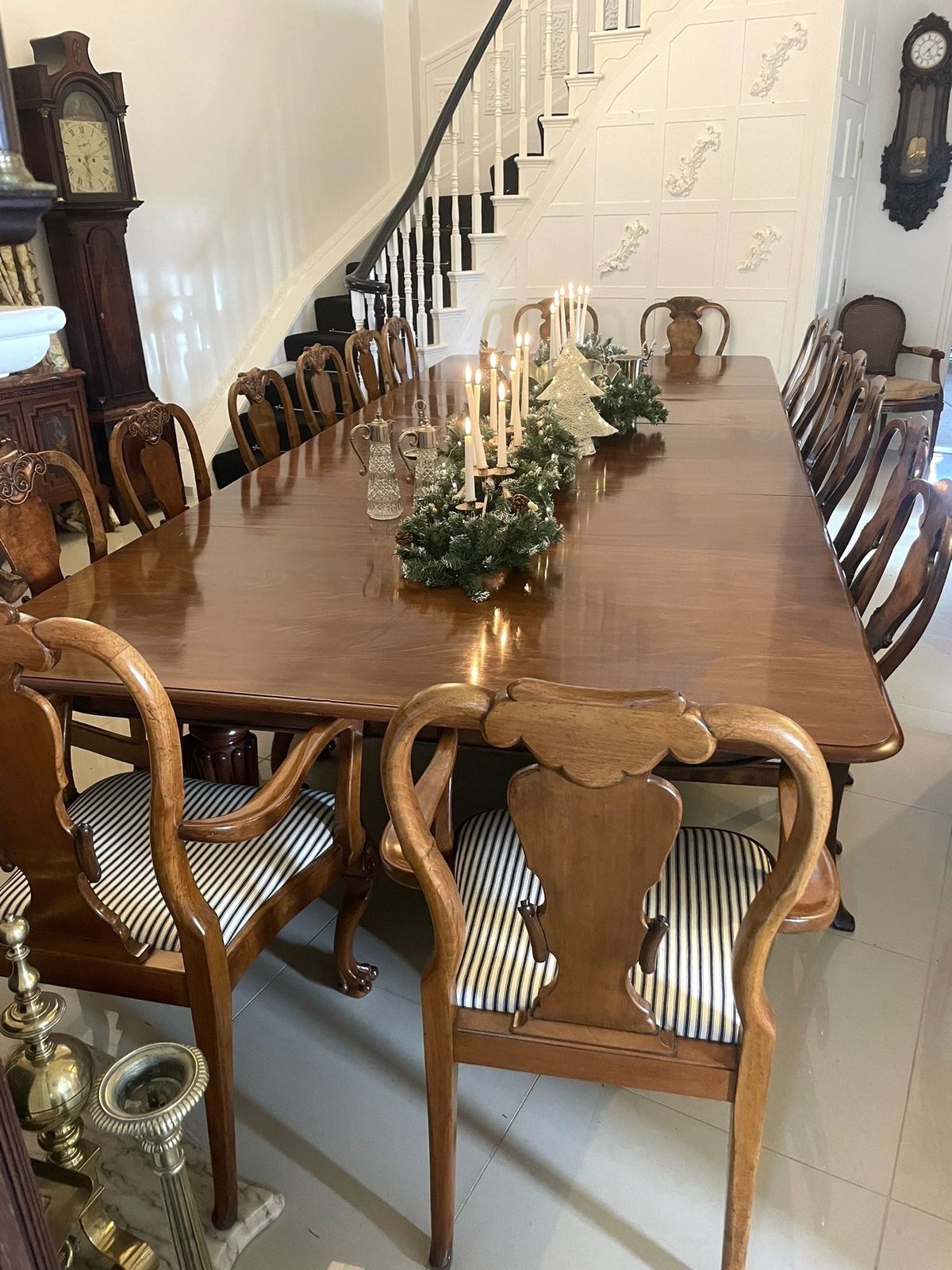 19850.0 Outstanding Quality Large 16/20 Seater Antique 19th Century Figured Mahogany Dining Table 73 X 176 X 420 Cm photo