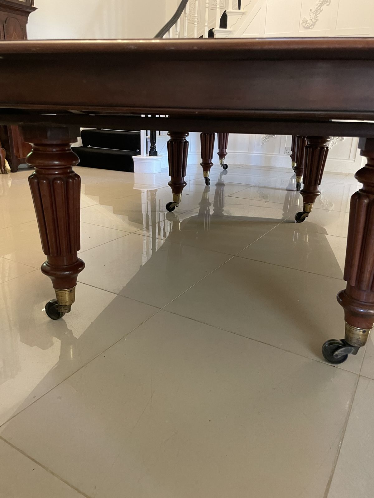 photo buy Outstanding Quality Large 16/20 Seater Antique 19th Century Figured Mahogany Dining Table 73 X 176 X 420 Cm