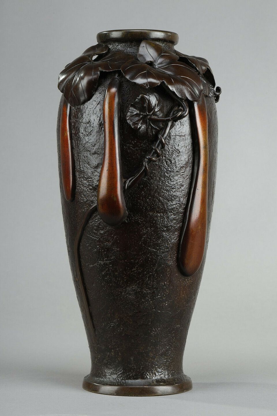 Japan, Meiji Period (1868 1912) : Bronze Vase With Shaded Brown Patina photo furniture