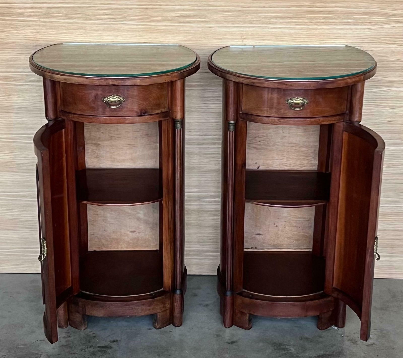 3445.0 1890 Biedermeier Style Drum Tables With Drawer And Door photo