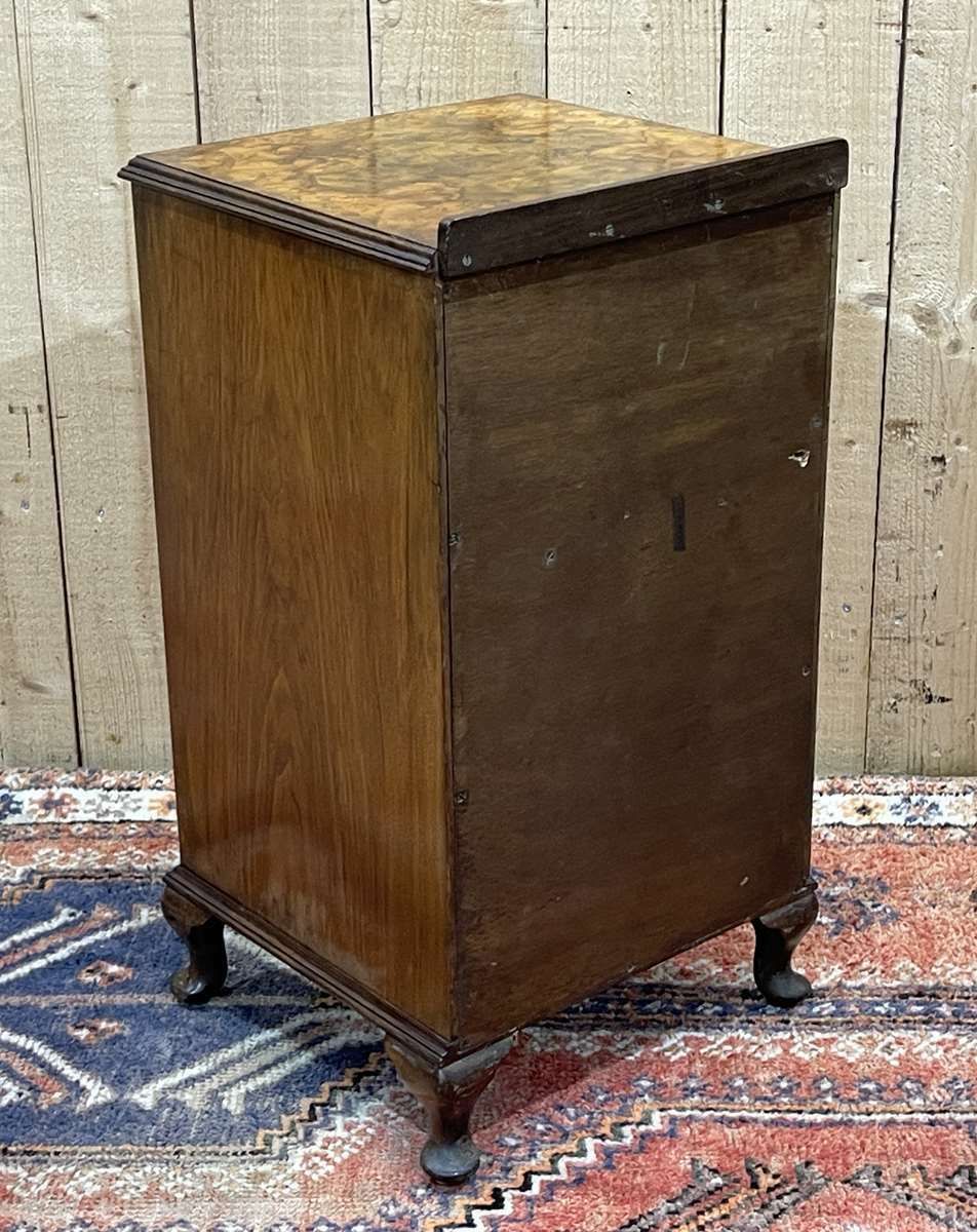 English Bedside Table In Walnut Burl From The 1930s photo vintage