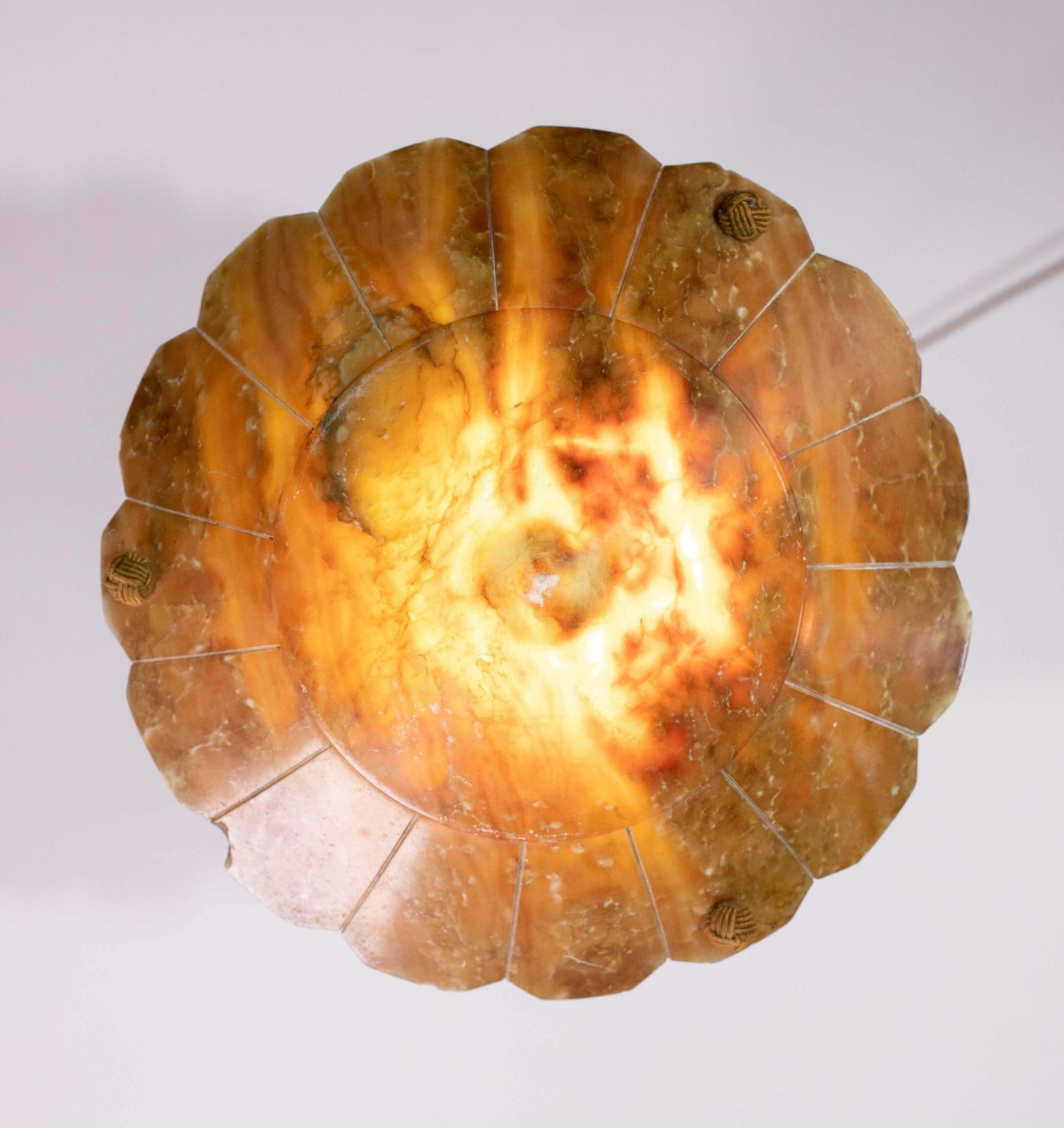 Antique Art Decò Liberty Alabaster Chandelier, 1940s photo vinterior