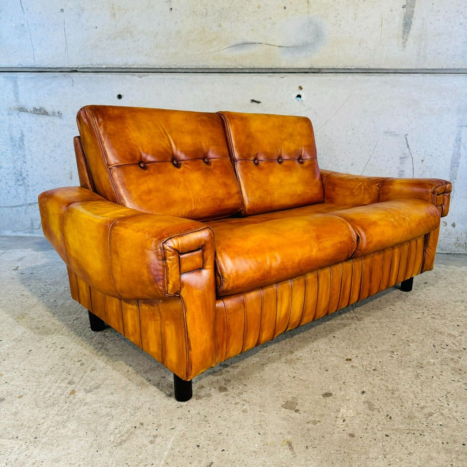 photo furniture Vintage 1970s Danish Two Seater Light Tan Leather Sofa – Timeless Design #A419