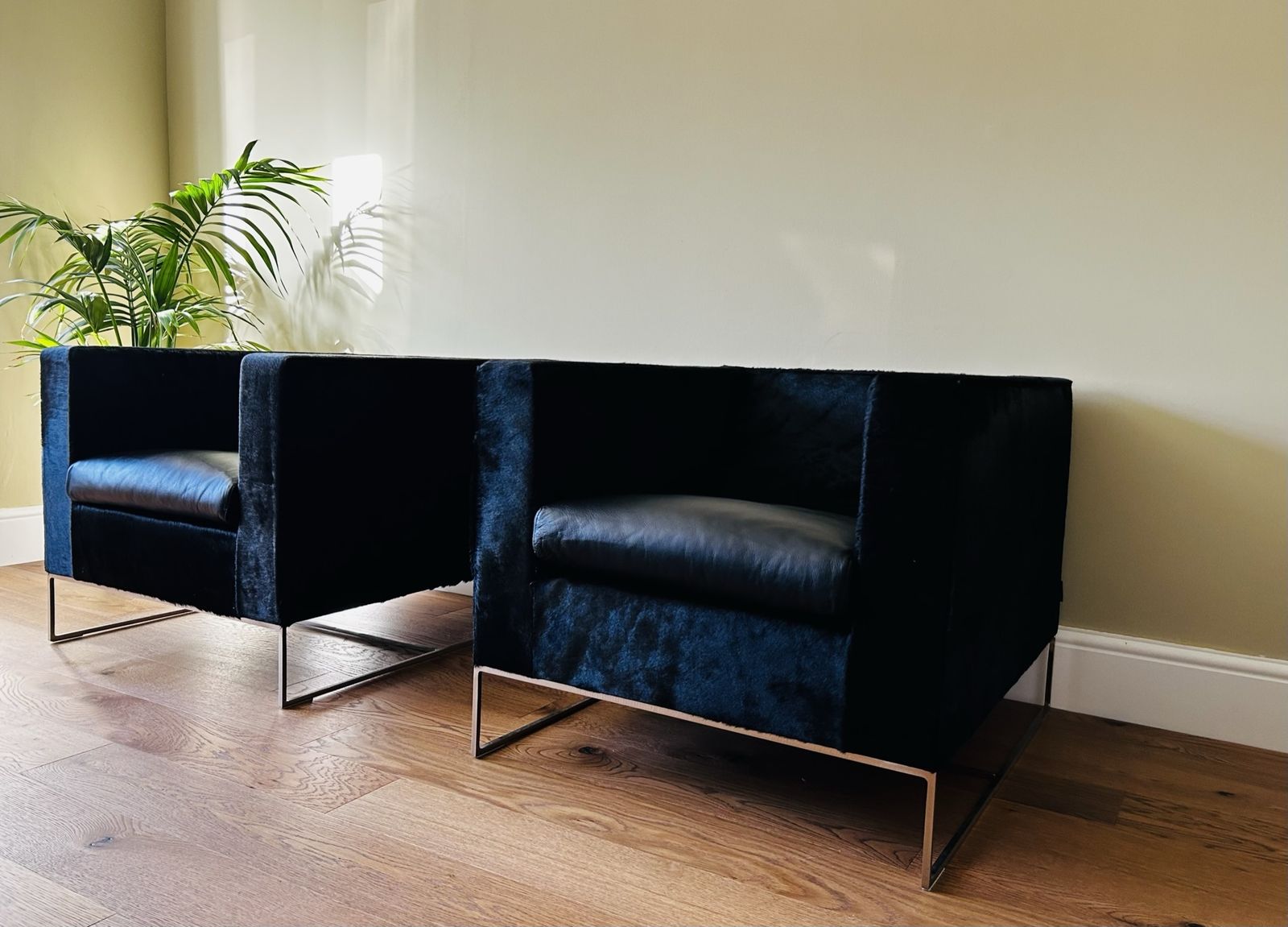 Pair Of Minotti Klee Armchairs In Pony Hide & Black Leather