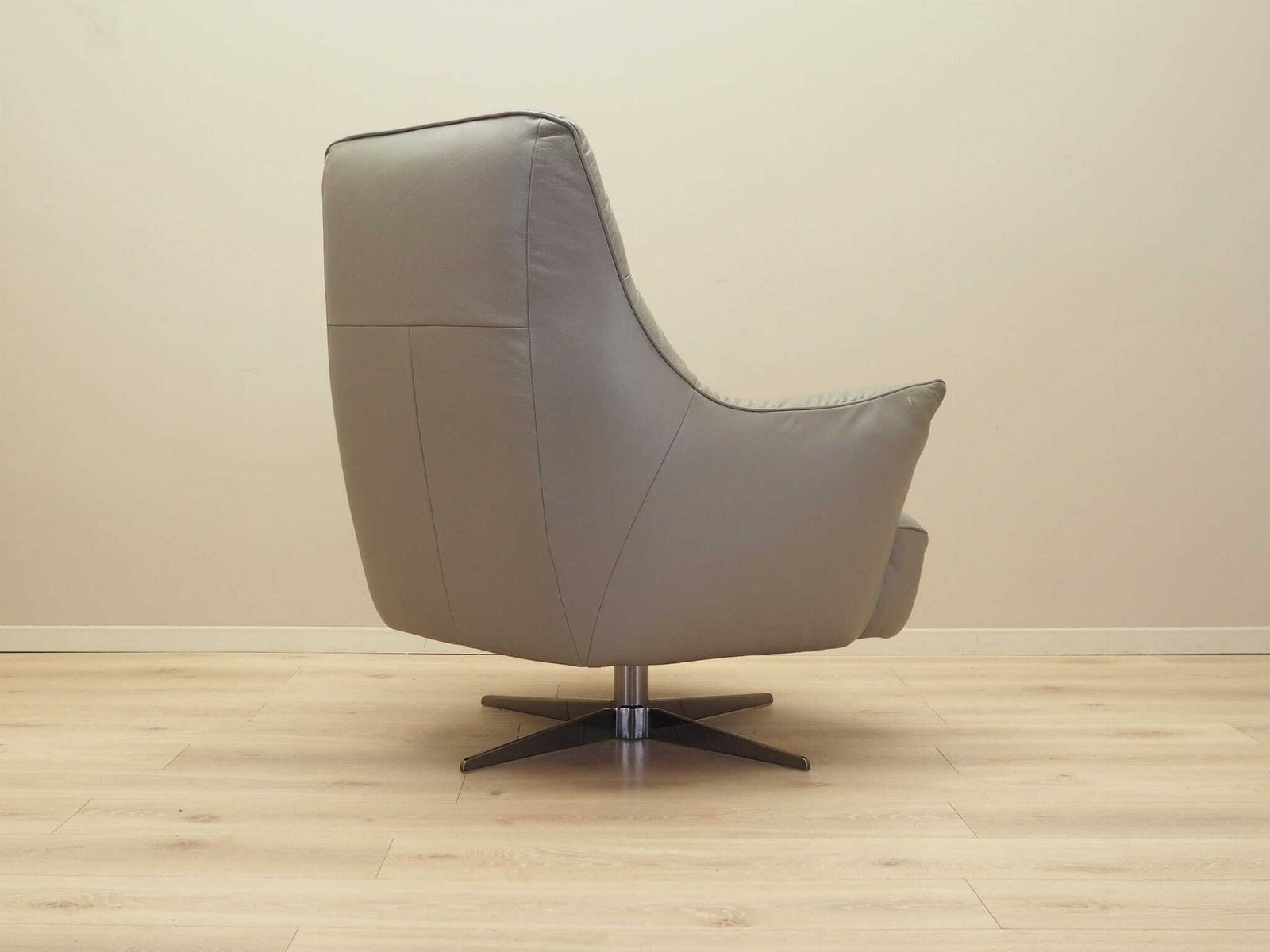 Leren Draaifauteuil, Italiaans Design, Jaren 1990, Fabrikant: Natuzzi photo vinterior