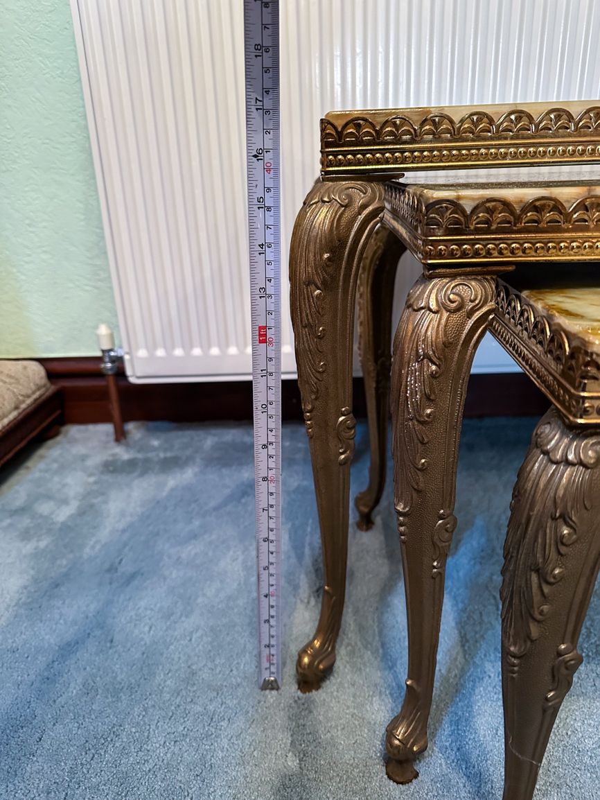 photo vinterior Three Nested Louis XV Style In Green Yellow Onyx With Brass French Legs