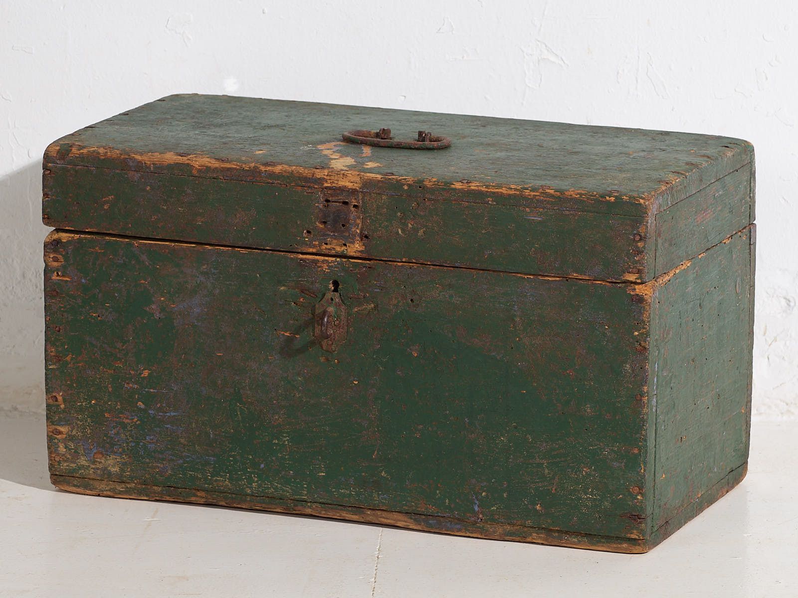 photo furniture Coffre militaire d'époque vert (vers 1910) n° 1