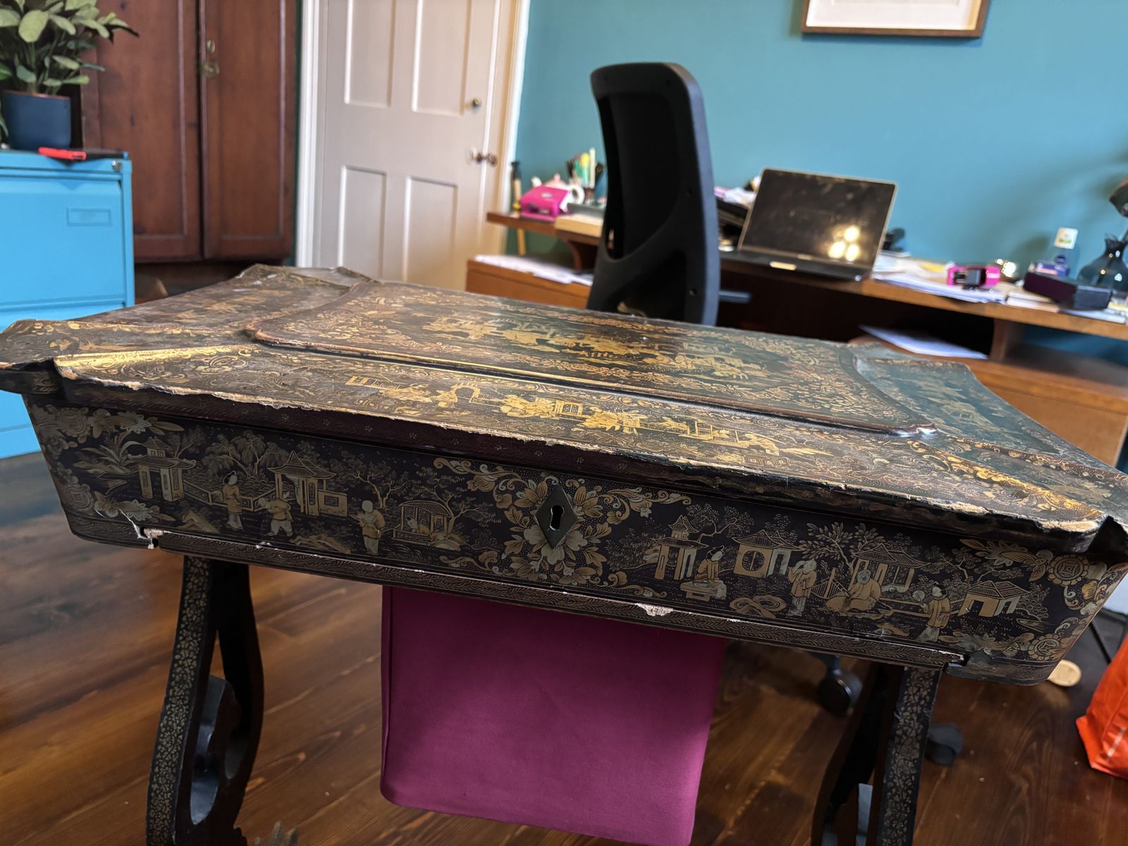 Chinoiserie Hand Painted Lacquered Sewing Table With Original Bone & Ivory Bobbins photo for sale