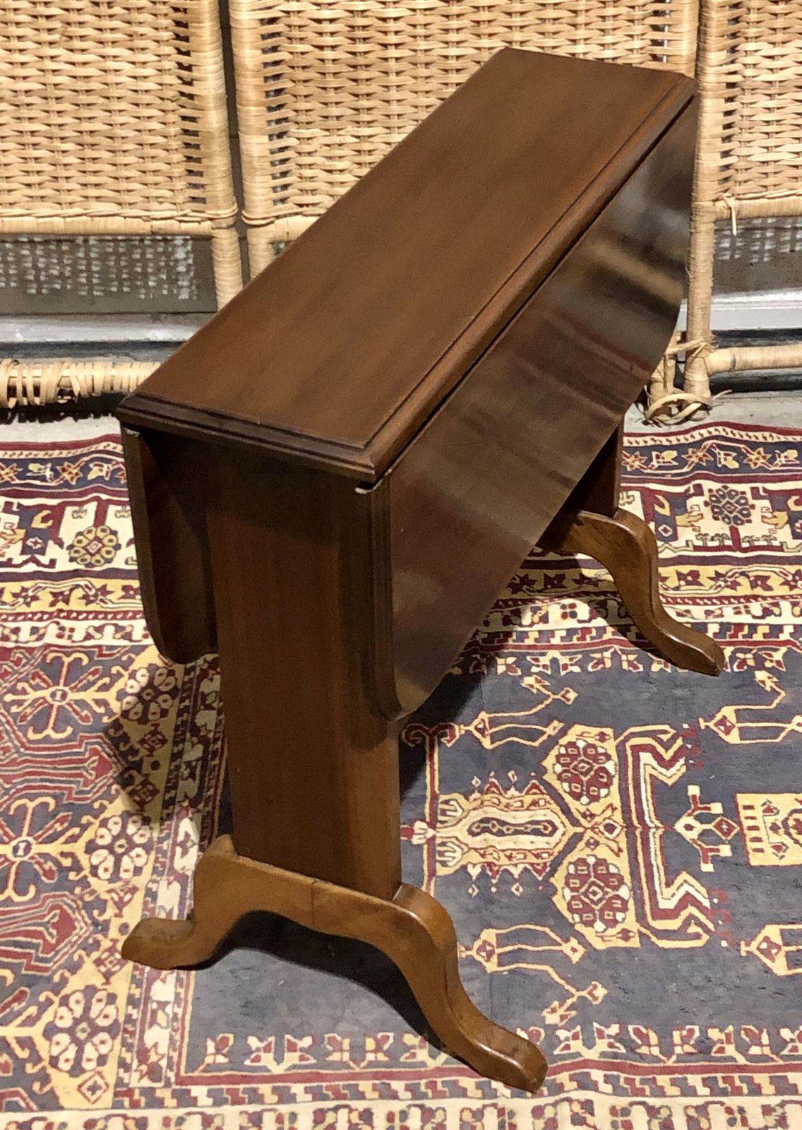 Handsome Vintage Mahogany Coffee / Occasional Table photo vintage