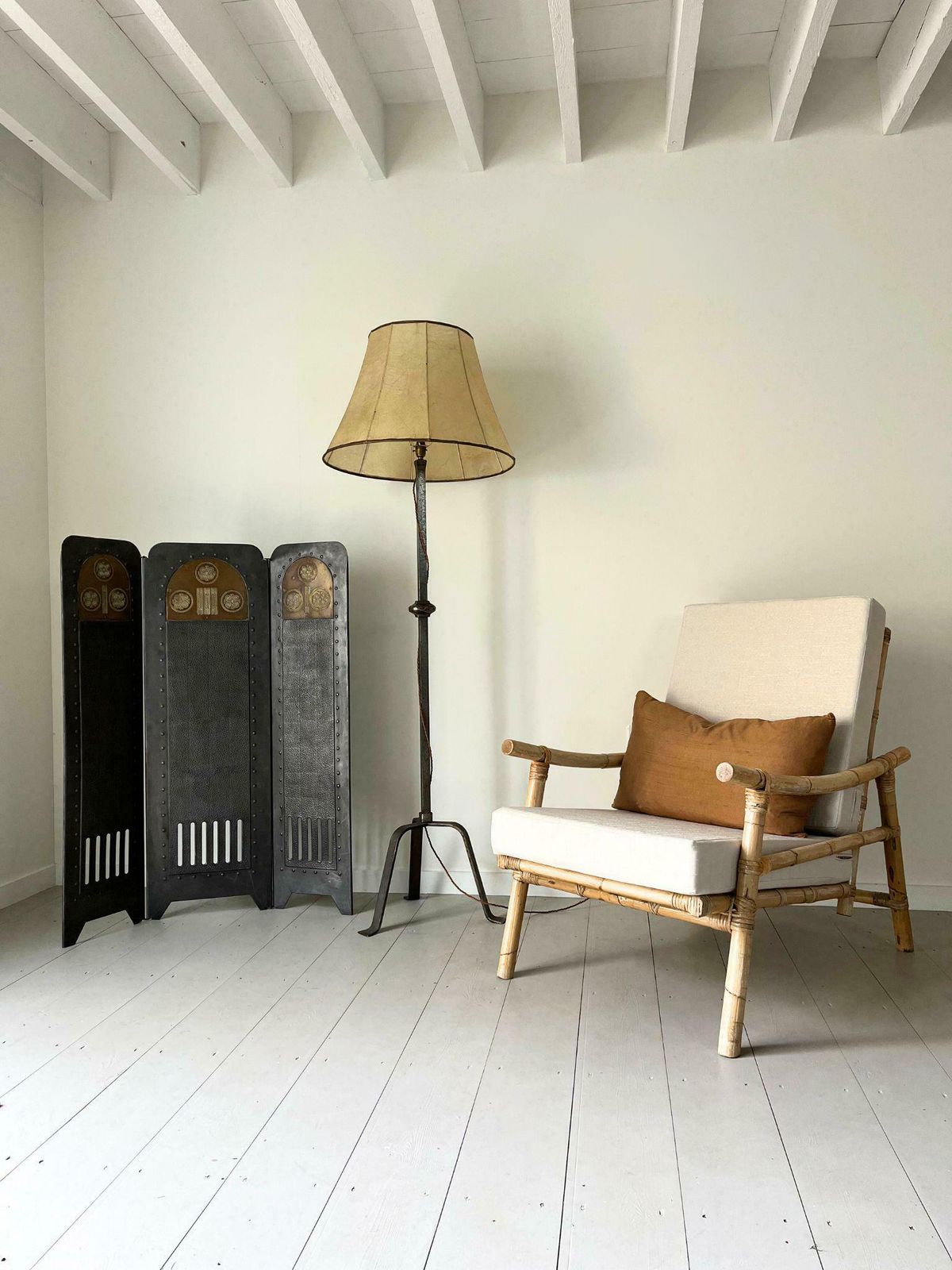 Secessionist Metal Screen, Antique Decorative Austrian Folding 3 Panel Fire Screen In Hammered Steel & Copper Relief C.1900 Vienna Secession photo for sale