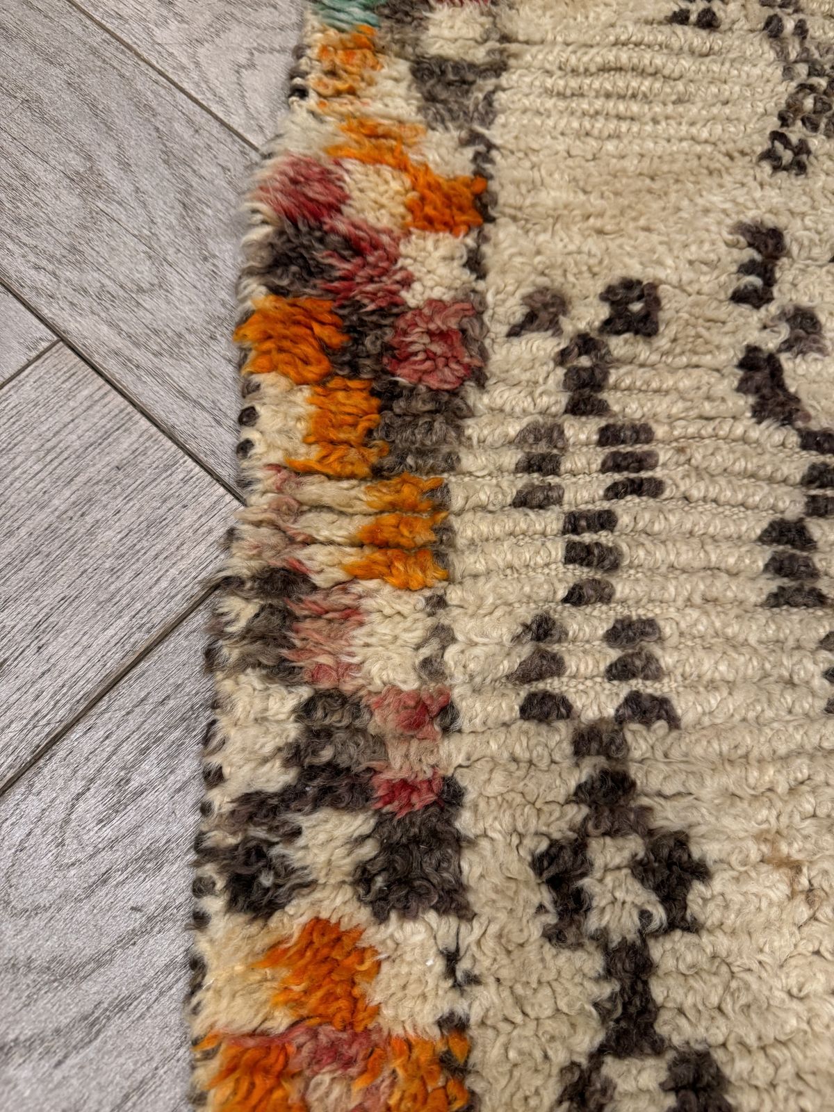 1960s Beni Ourain Rug (Mid Atlas Mountains, Berber) photo furniture