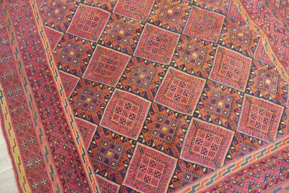 Vintage Traditional Pattern Wool Carpet Rug photo 834.0