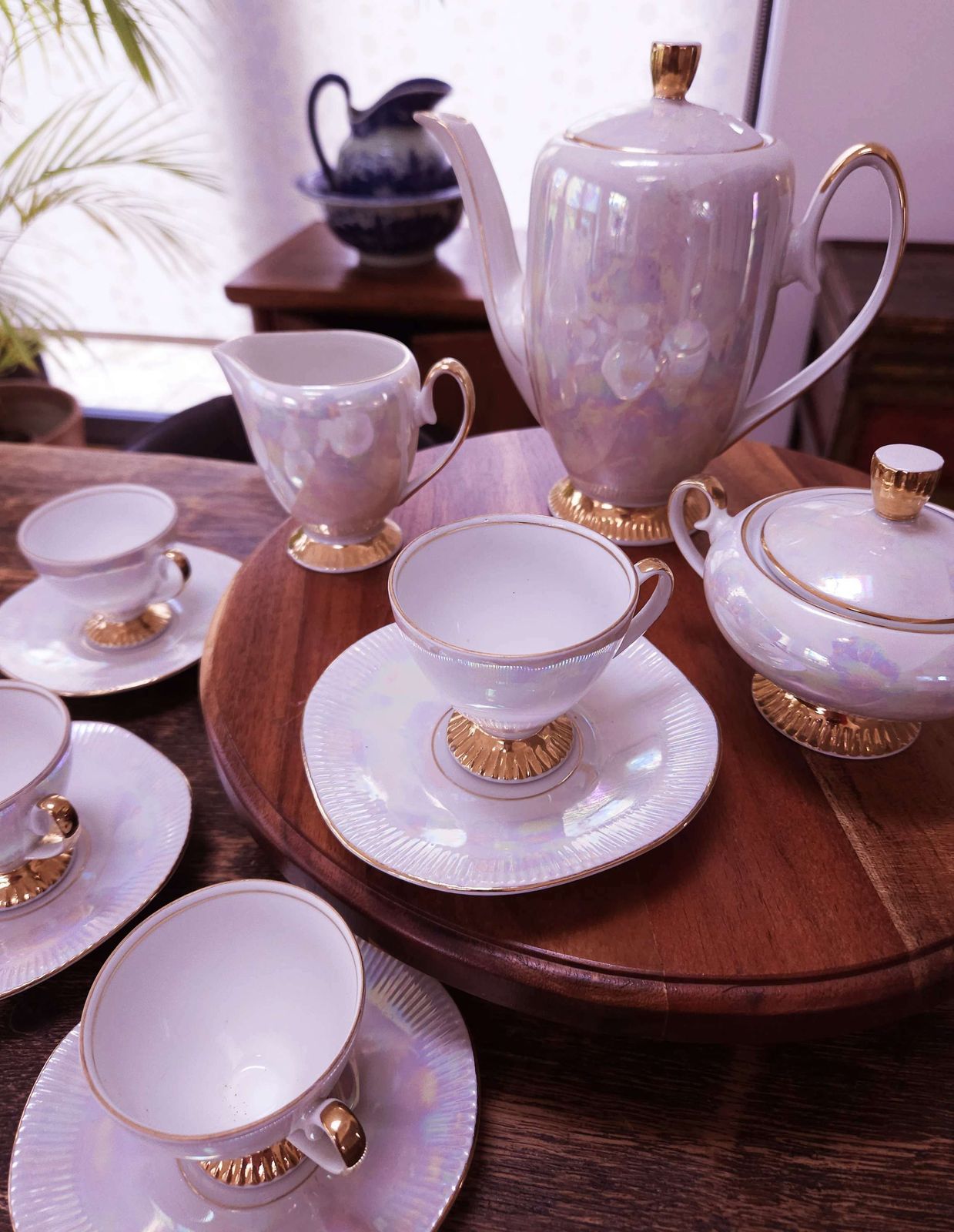 Rare & Exceptional 1960s Chodziez Demi Tasse Set In Pearlescent 'Shell' Style photo Home Decor