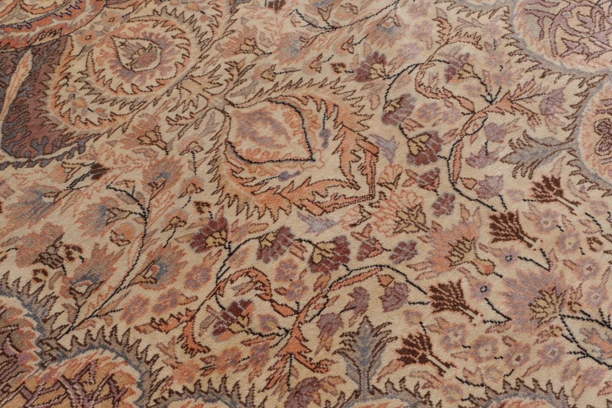 Vintage Turkish Rug Excellent Condition Beige 200x300 photo vinterior