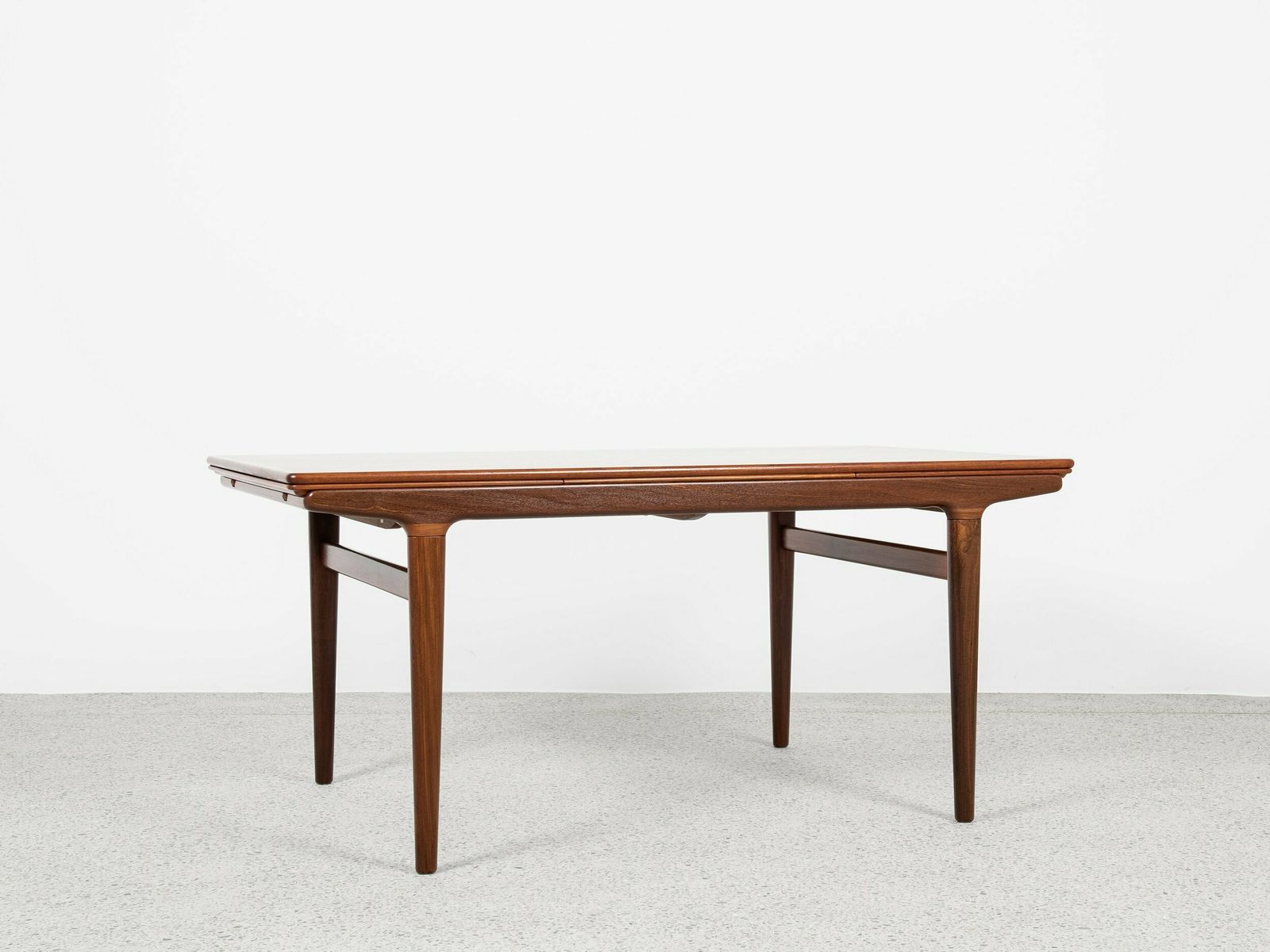 Midcentury Rectangular Extendable Dining Table In Teak By Johannes Andersen For Uldum 1960s