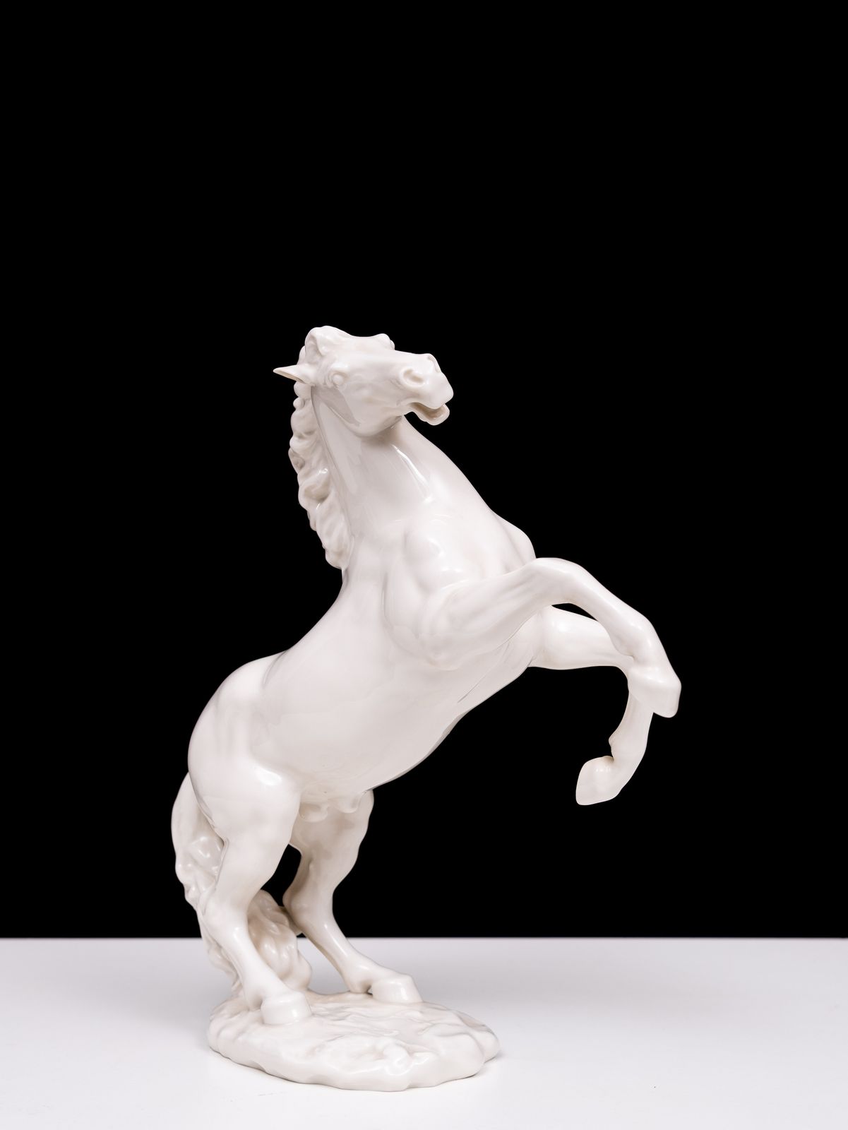 Porseleinen Paardenbeeldje Lorenz Hutschenreuther Duitsland photo Woonaccessoires