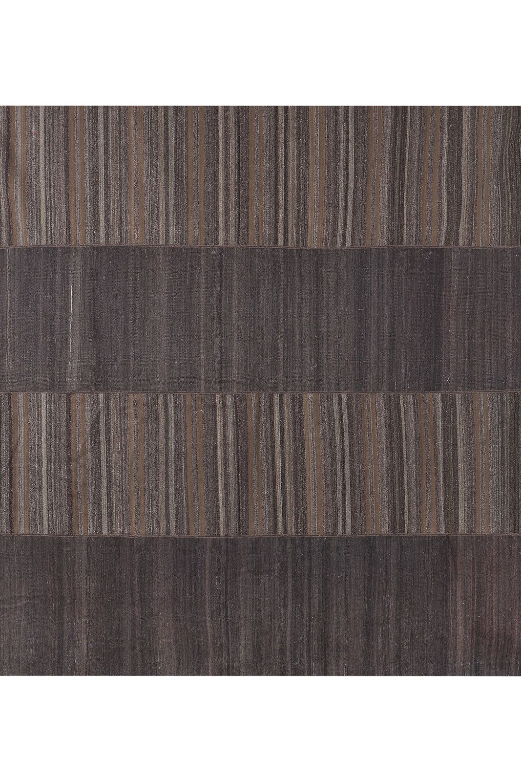 photo vintage 1960s Oversize Bohemian Striped Wool Kilim Rug 9'5'' X 9'7''