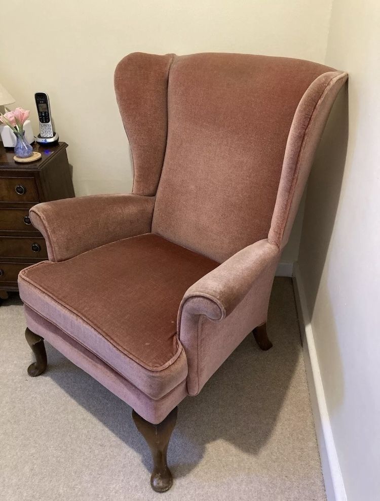Attractive Penshurst Parker Knoll Wing Back Armchair. Model No. Pk720/745/1013