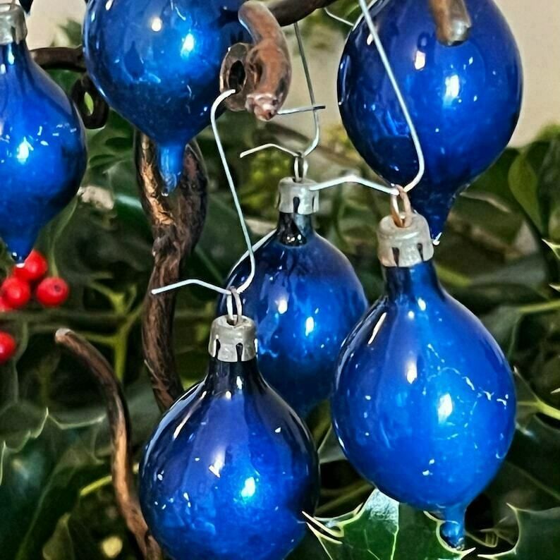 Set Of 15 Vintage Blue Glass Teardrop Christmas Baubles photo vinterior