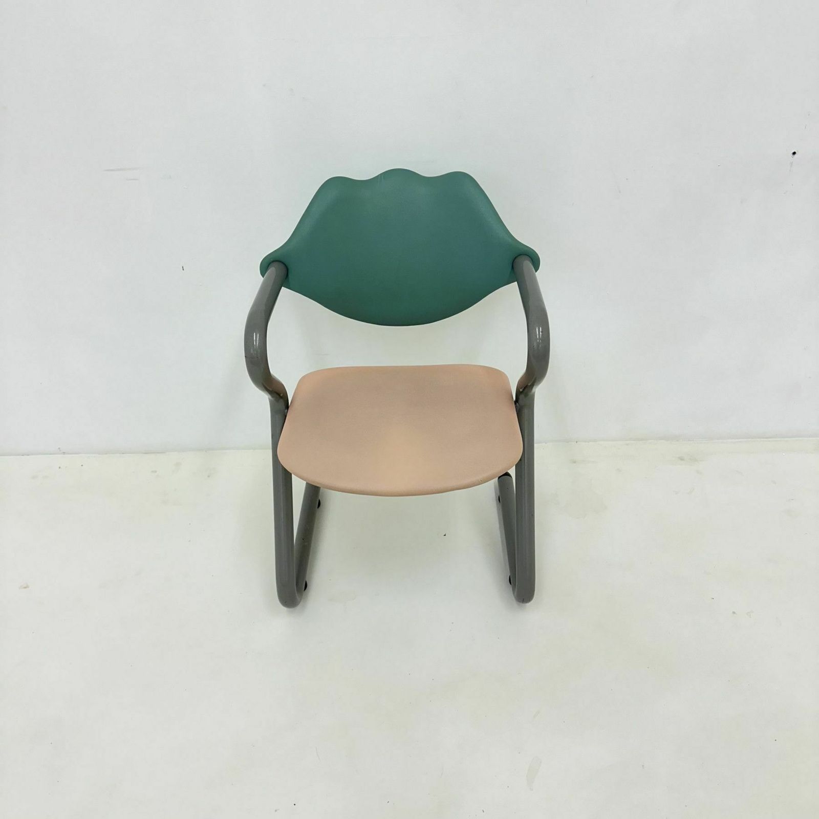 Memphis Stijl Lederen Fauteuil, Jaren 1980 photo for sale