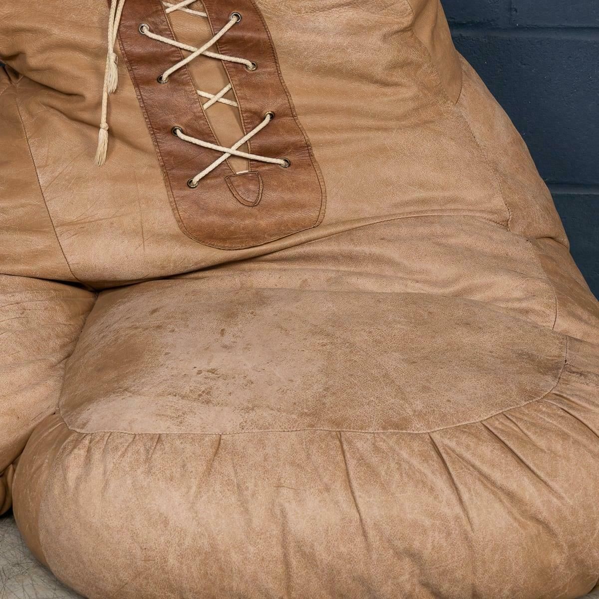 photo vintage 20thc Swiss Boxing Glove Bean Bag By Susiand Ueli Berger For De Sede C.1970