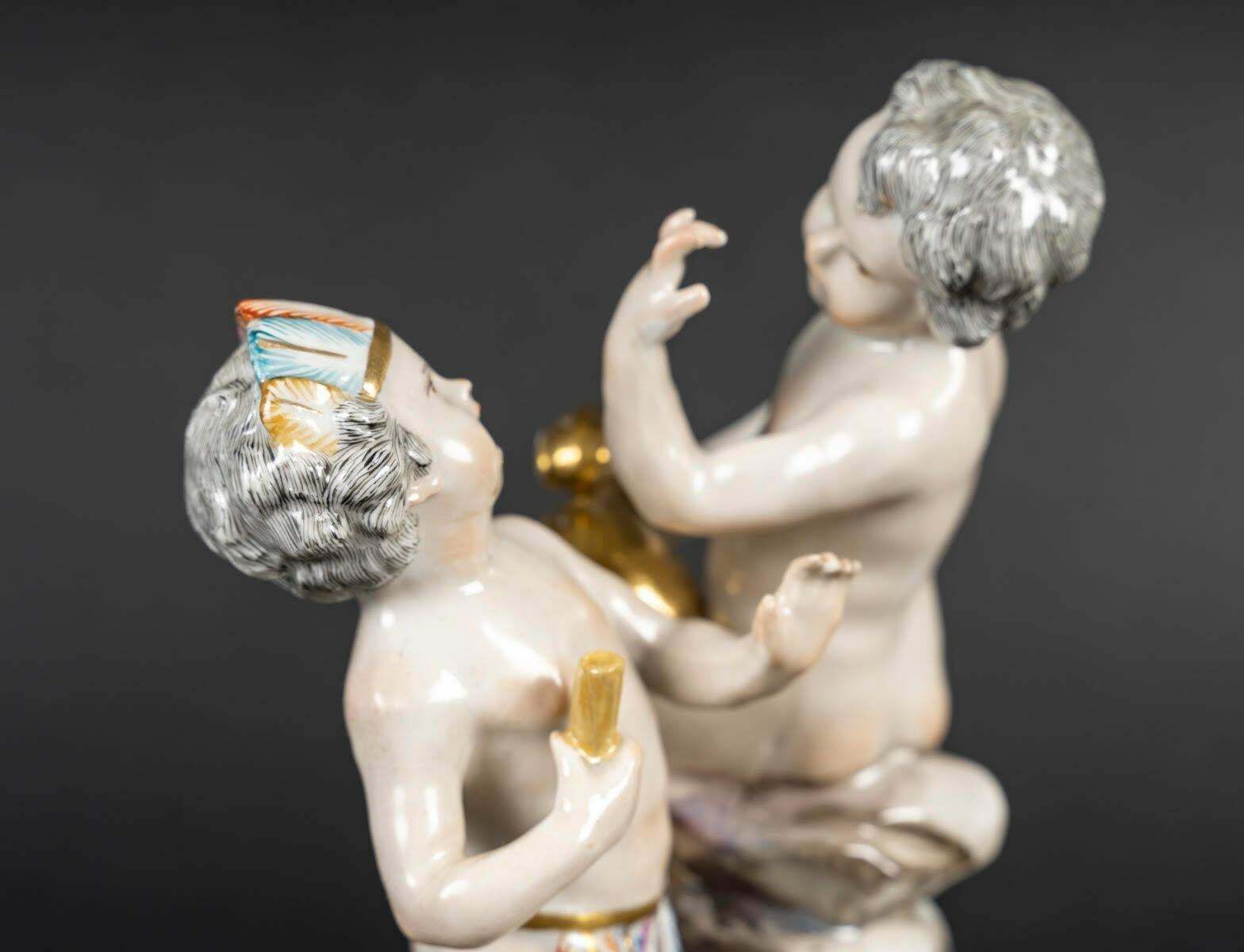 Pair Of 18th Century Or Early 19th Century Meissen Porcelain Groups. photo vintage
