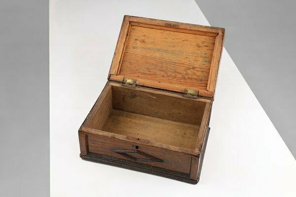 French Art Deco Sewing Box In Sculpted Wood, 1890s photo vinterior
