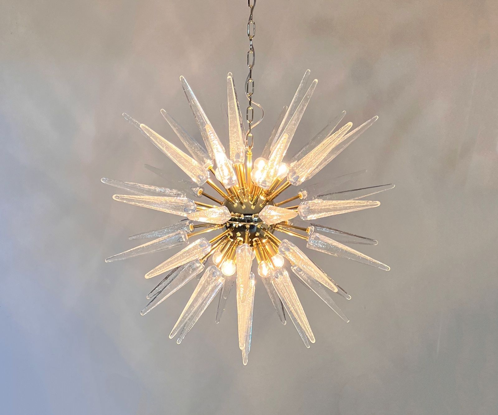 photo vintage Exceptional Murano Trasparent Glass Sputnik Chandelier   51 Clear Glasses