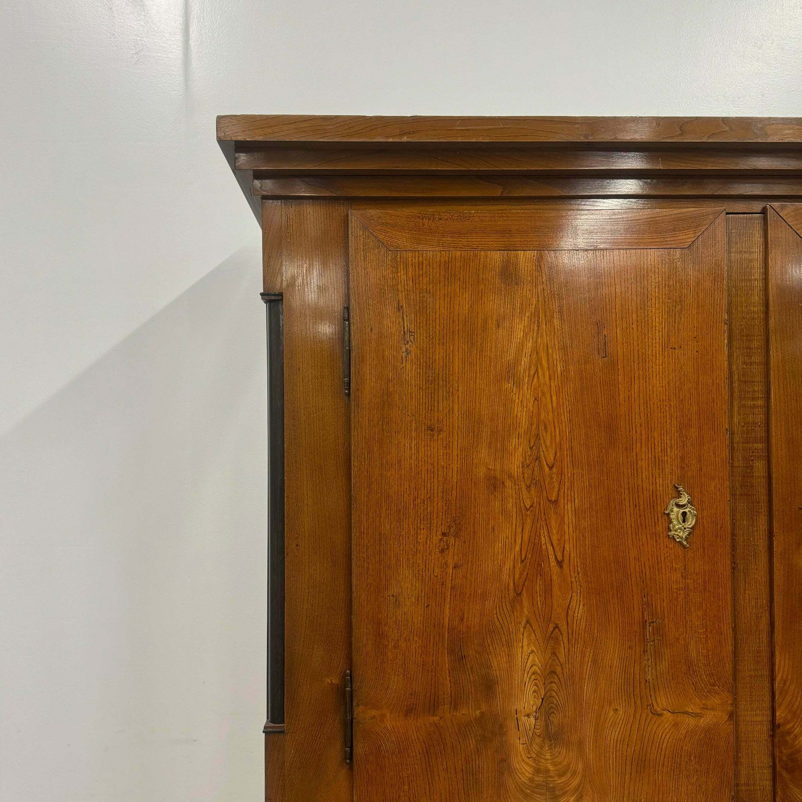 photo furniture Antique 18th Century European Cylinder Bureau Bookcase