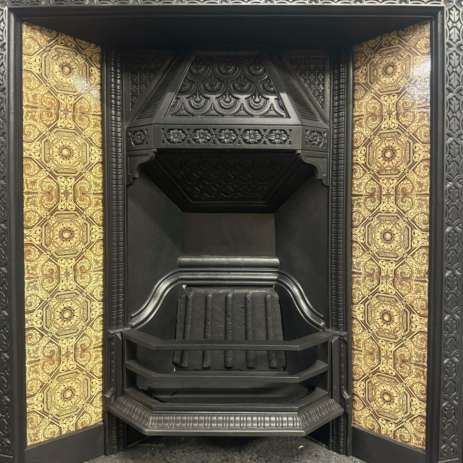Antique Victorian Tiled Fireplace Insert photo vinterior