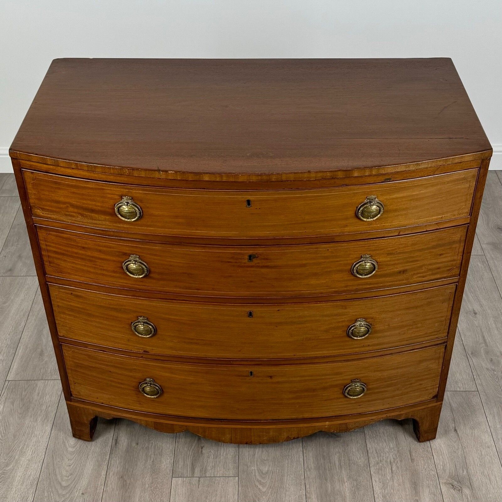 photo furniture Antique 19th Century Bow Front Chest Of Drawers In Mahogany