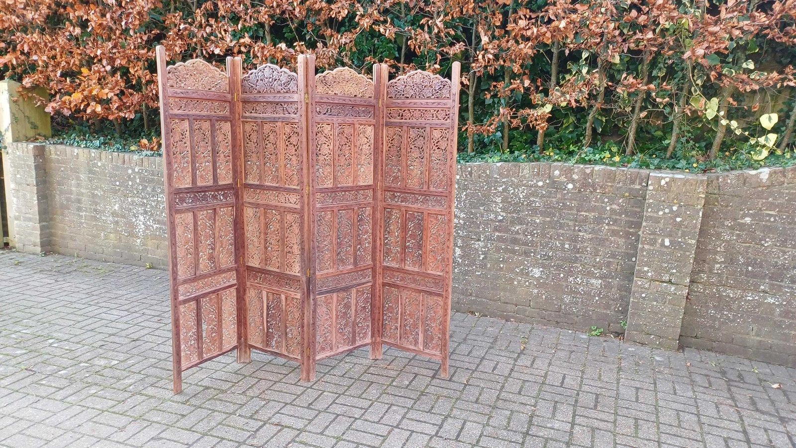 Vintage 1970s/80s Handcrafted Hardwood Vanity Screen Room Divider With Intricate Grapevine Carvings