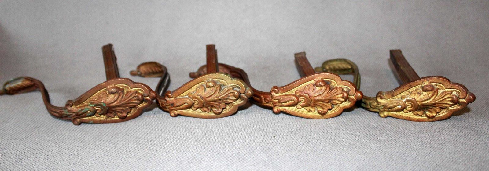 4 Antieke Messing Franse Empire Regency Gordijnroede, Gordijnhouderbeugels, Gordijnsteun, Napoleon, Kasteel Restauratiemateriaal, Terughouder photo for sale