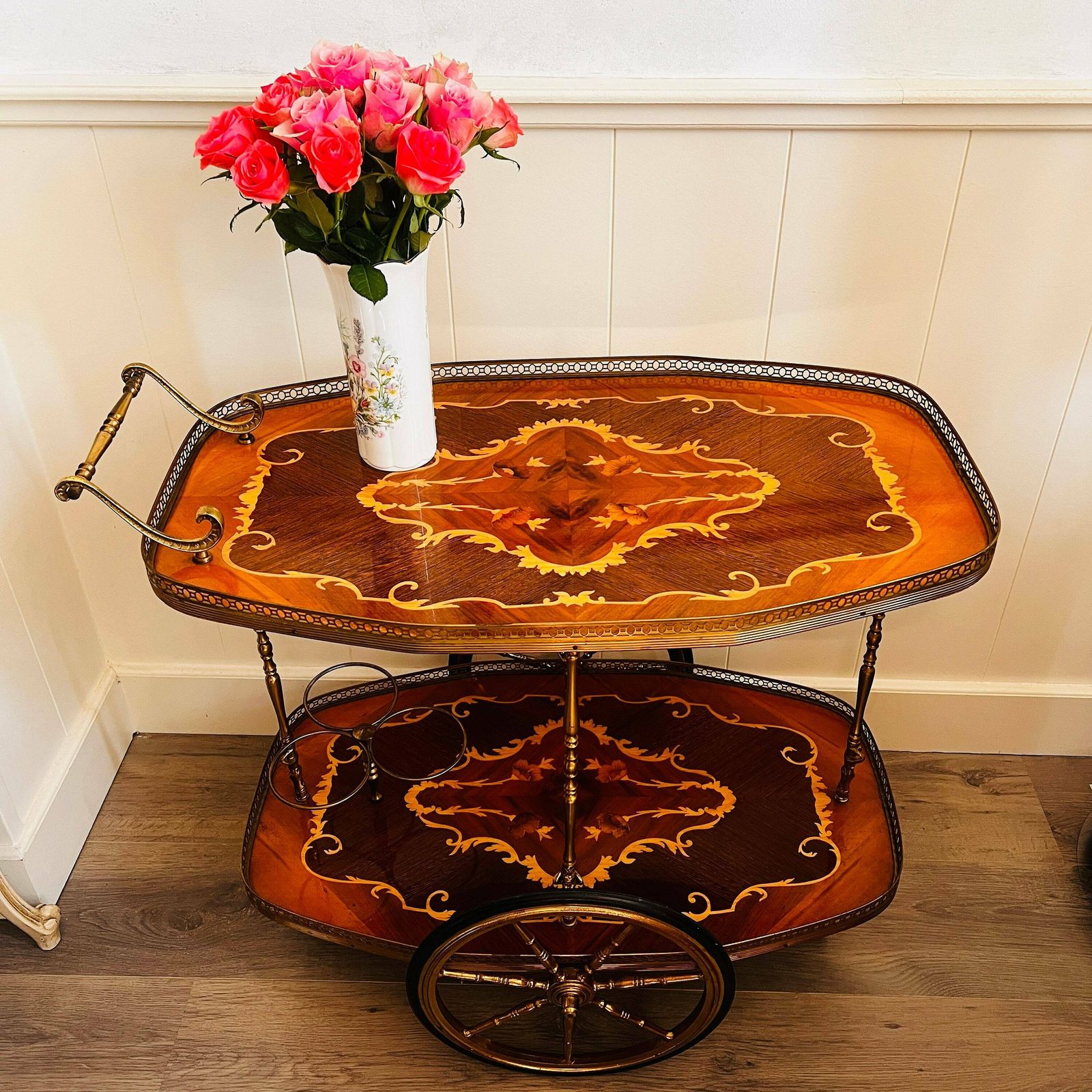 Superb Mid Century Bar Trolley, Hollywood Regency, 1960s Italian Bar Cart
