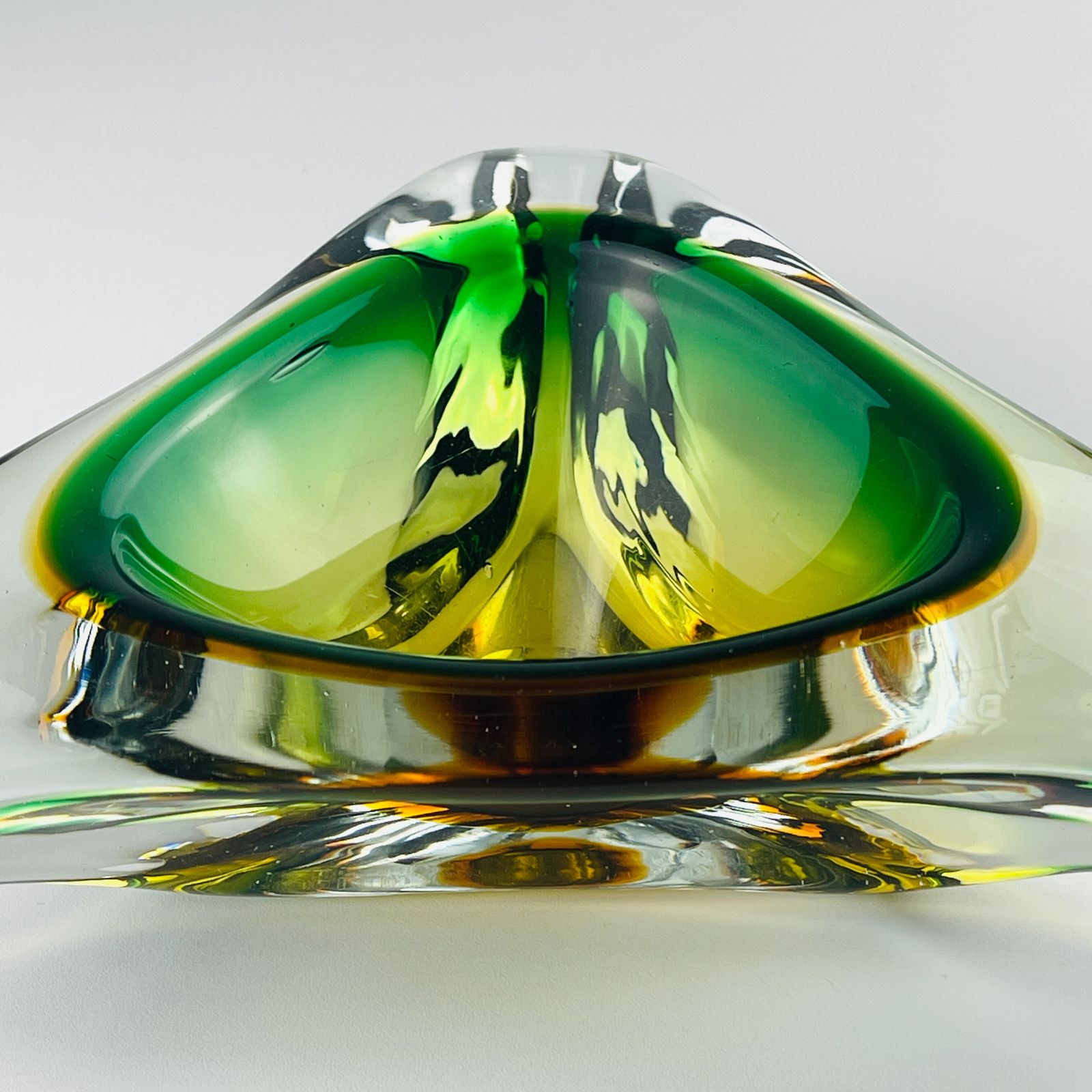 photo furniture Sommerso Murano Glass Ashtray By Arte Nuova, Italy, 1960s