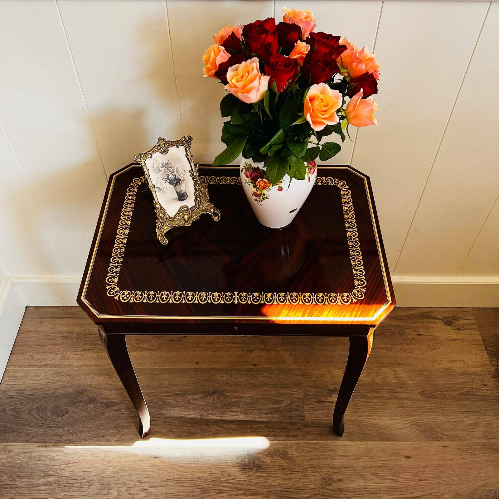 Italiaanse Muzikale Tafel Met Marqueterie Inlegwerk, Interieurstuk