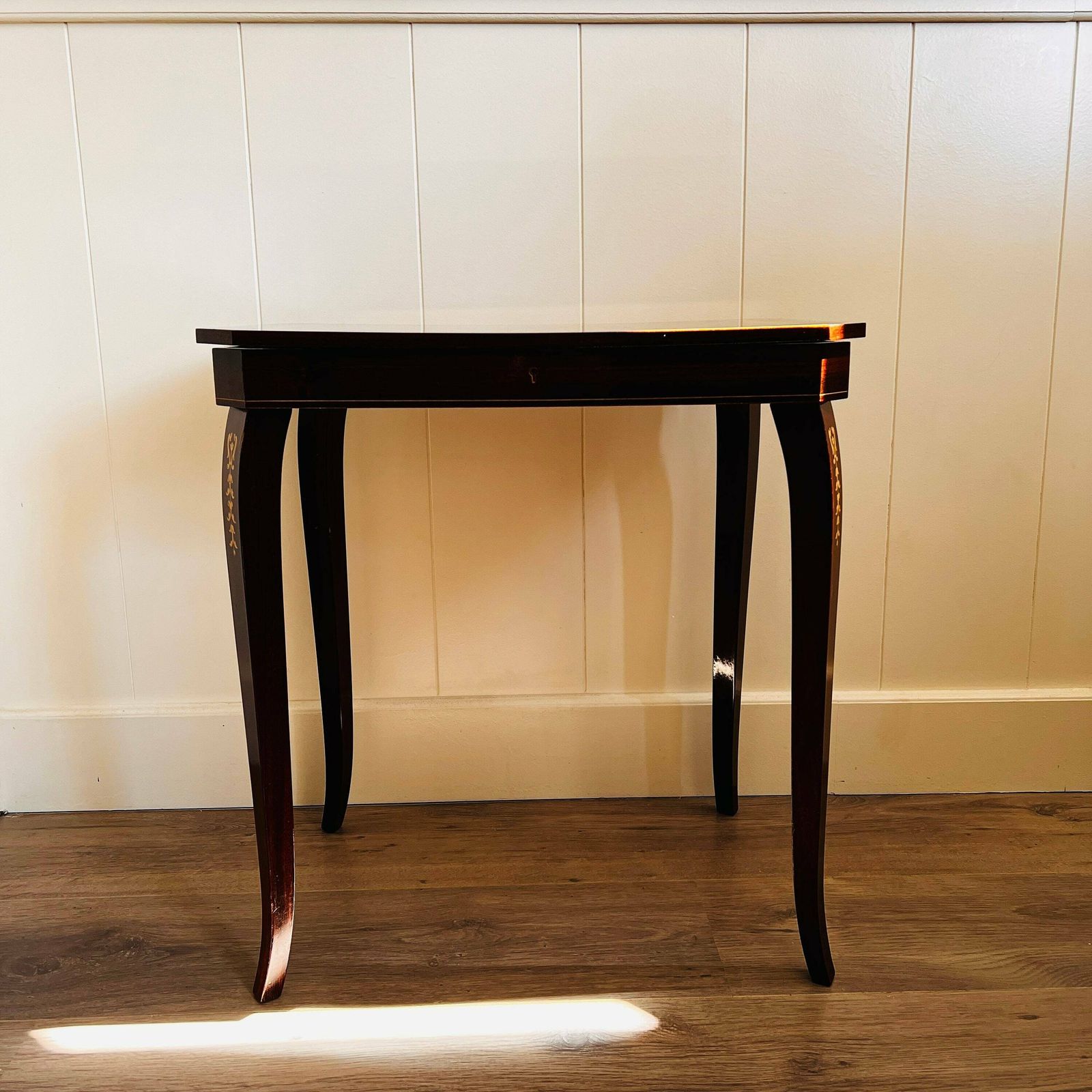 Italiaanse Muzikale Tafel Met Marqueterie Inlegwerk, Interieurstuk photo Meubels