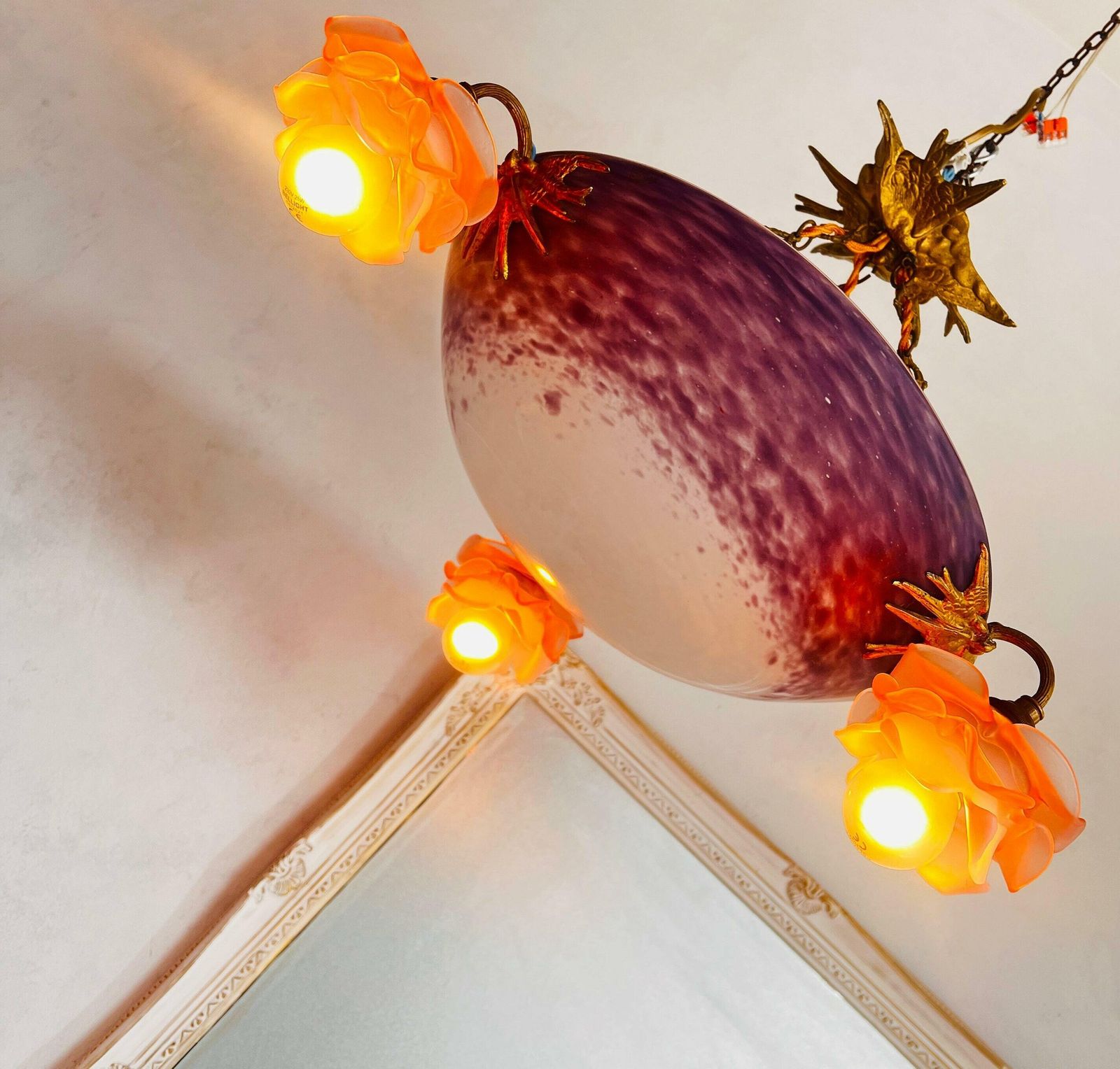 Antieke Paarse Franse Hanglamp Met 4 Lichtpunten – Vintage Verlichting photo furniture