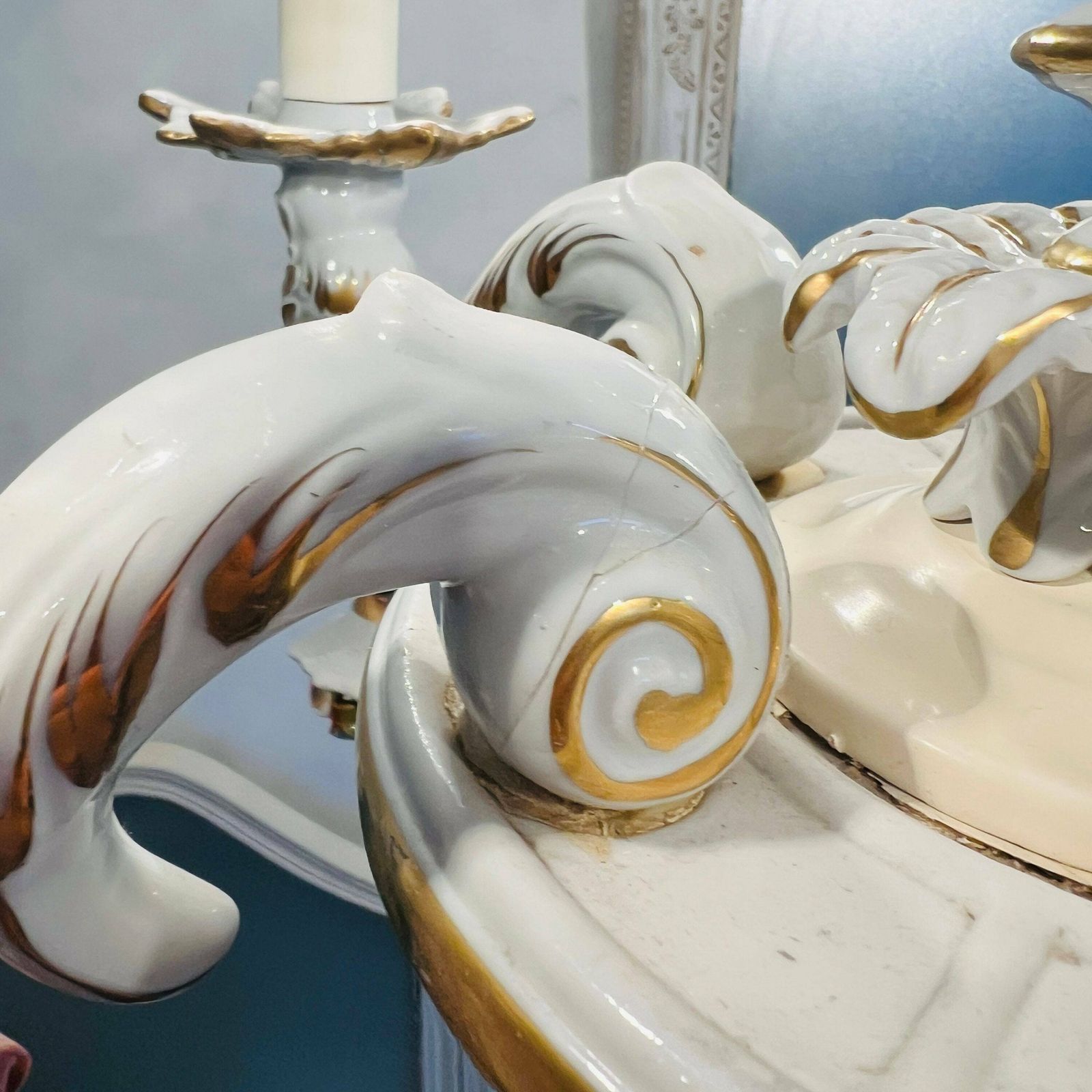 photo furniture Porseleinen Kroonluchter, Capodimonte Stijl, Kleine Roze Rozen, 5 Armen