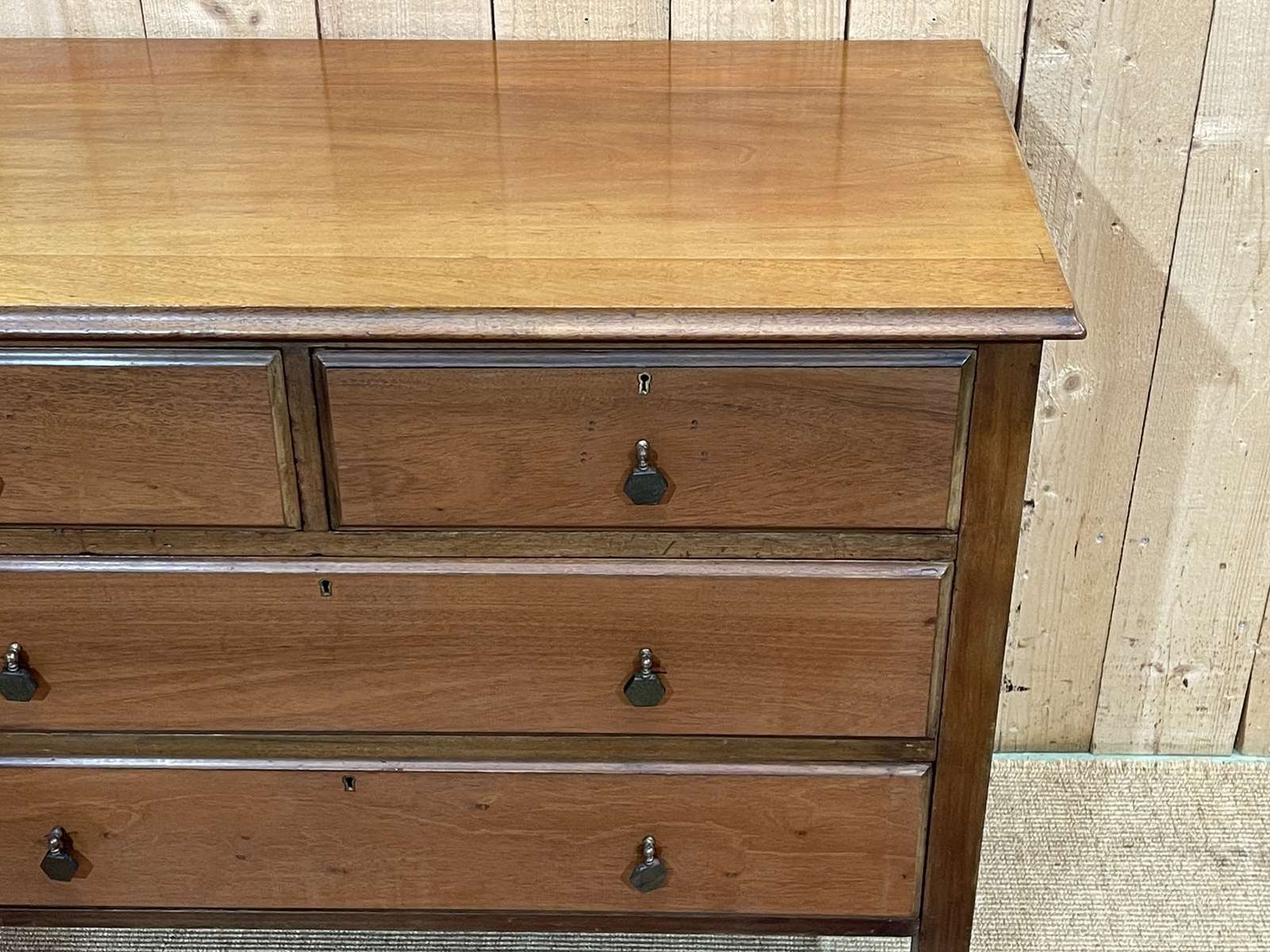 photo furniture English Mahogany Chest Of Drawers From The 1930s
