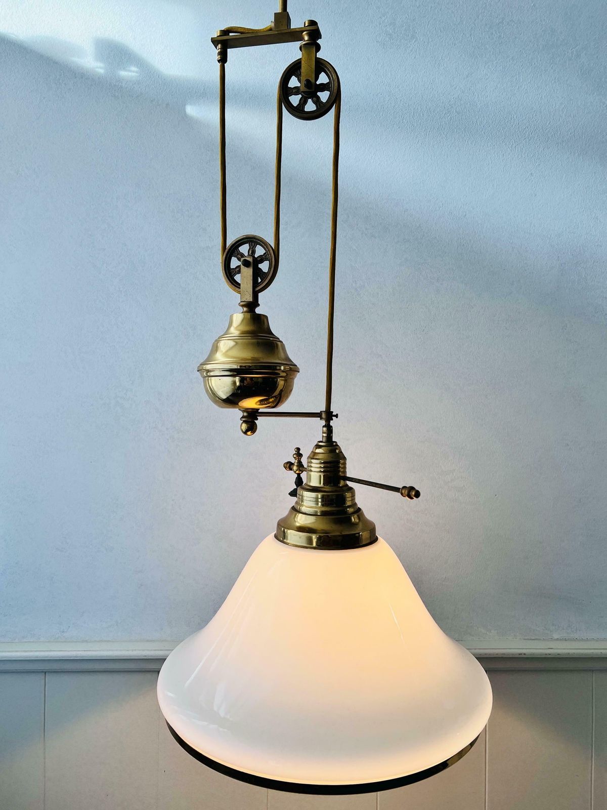 Vintage Messing Hanglamp Met Treksysteem photo furniture