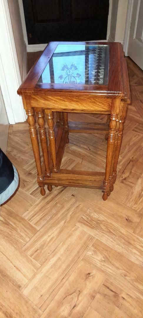 Indian Nest Of 3 Brass Inlaid Carved Fretwork Wooden Side Coffee Lamp Tables Glass Inset Top photo for sale