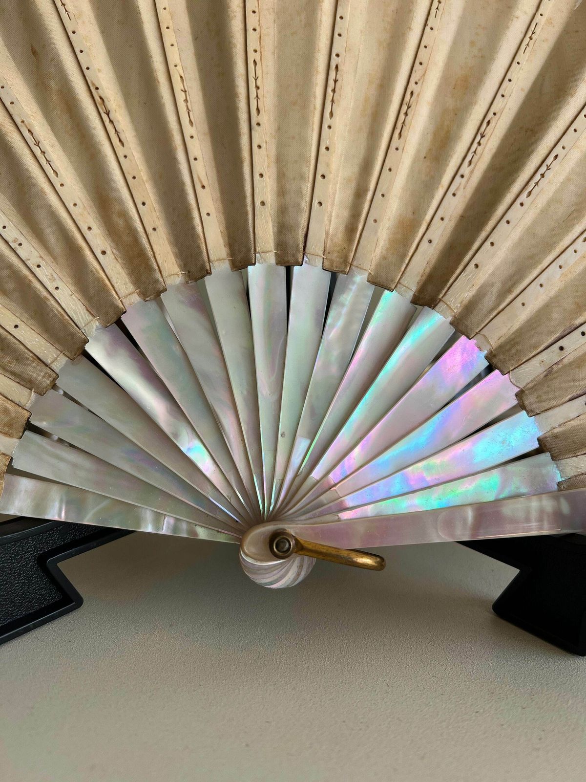 Antique 1900 1920 Victorian Hand Painted Fan Exquisite Hand Fan photo vinterior
