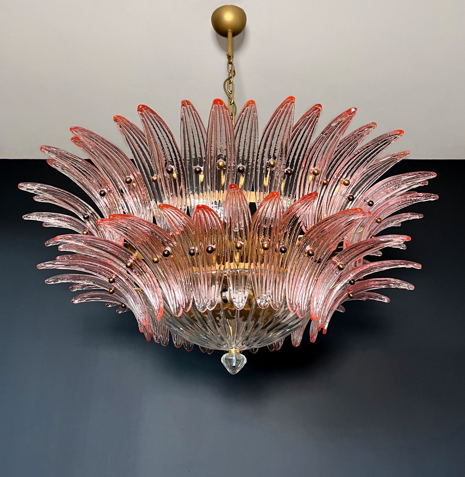 photo furniture Murano Chandelier Original Palmette, Two Levels, 82 Pink Glasses