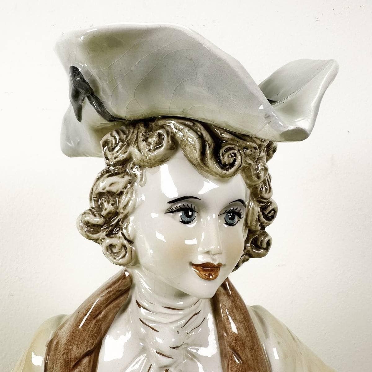 Capodimonte Ceramic Statue, Violinist photo furniture
