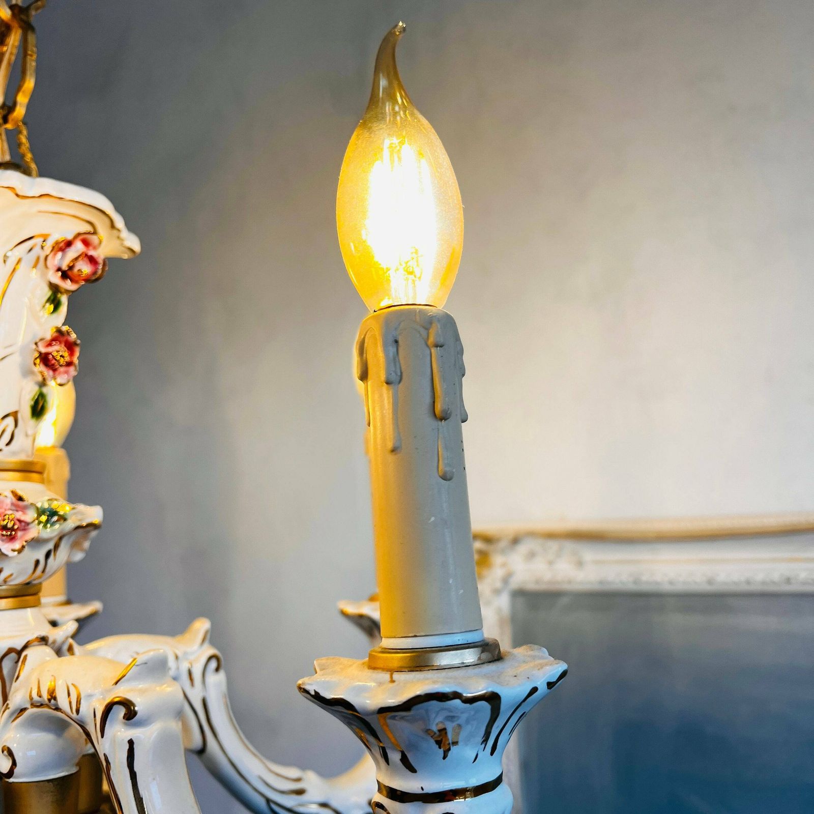 Porcelain Chandelier, Vintage Home Lighting, Capodimonte Style. photo vintage