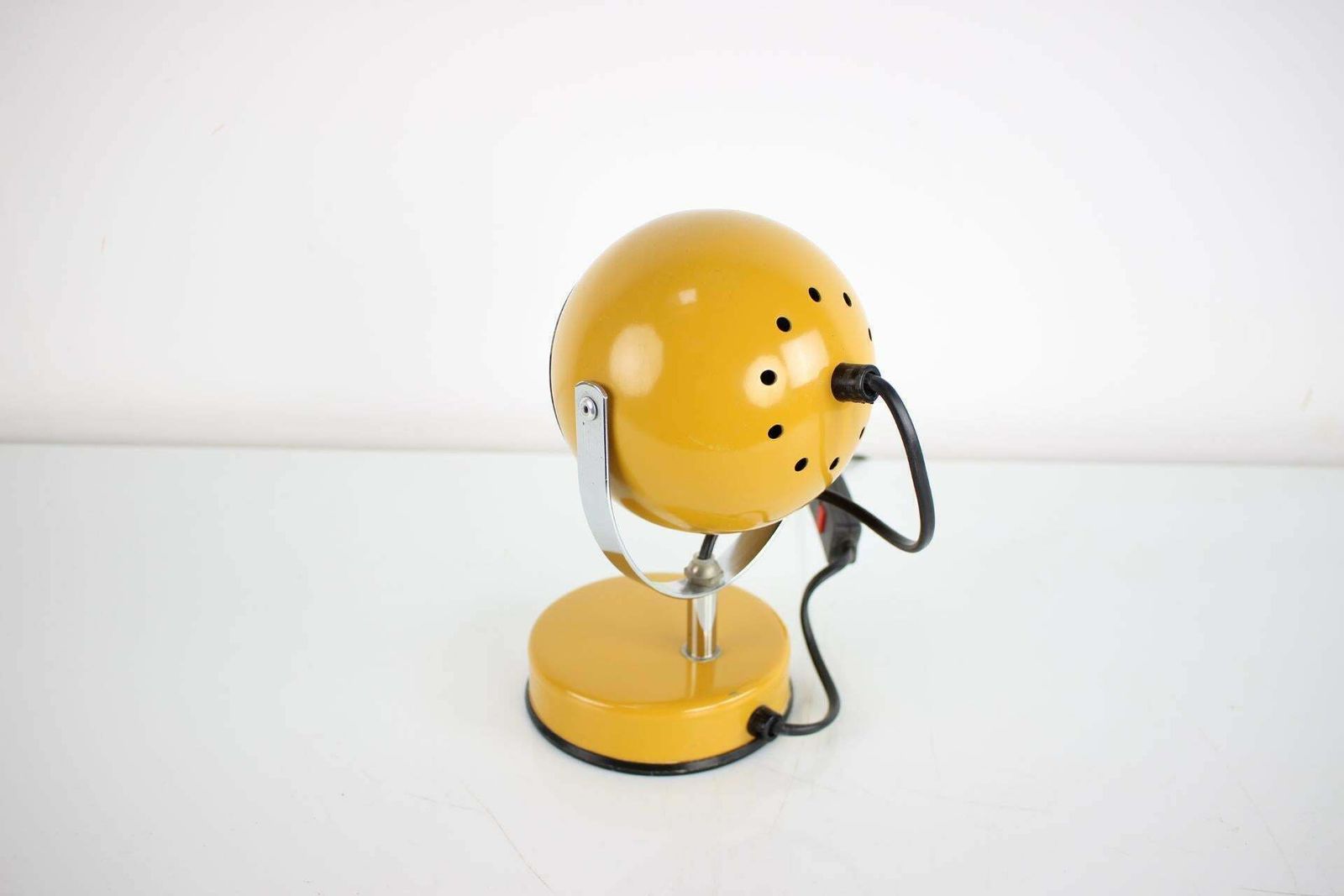 Eyeball Veneta Lumi Space Age Table Lamp Vintage Eye Shape Italy, 1970s photo Lighting