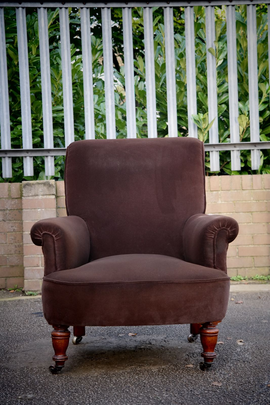 A Deep Seated 19th Century Howard Style Club Armchair In Brown Mohair Velvet photo vinterior