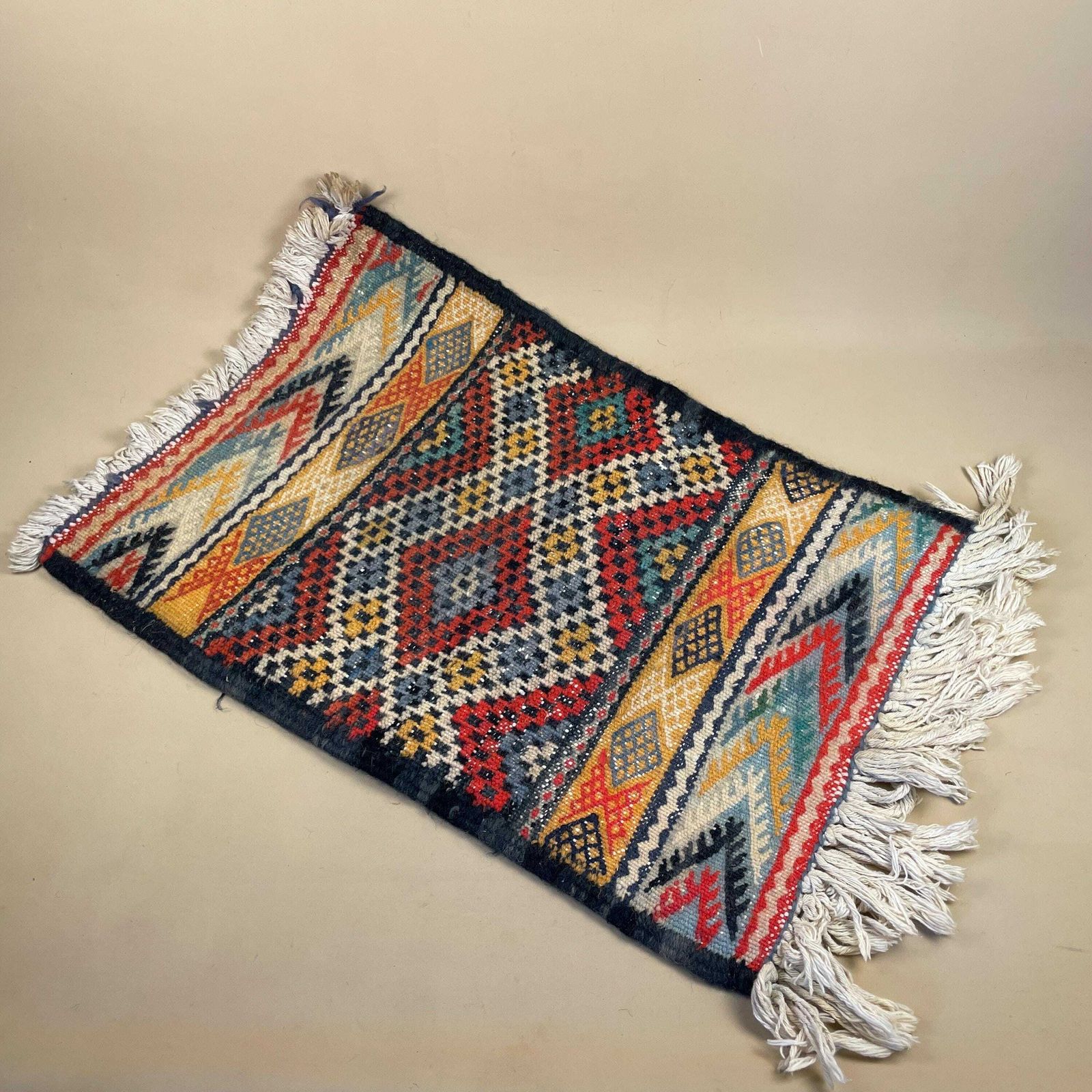 Antique Woven Rug Carpet Mat Rectangle Wool Vintage Pattern Woven Floor Mat Handmade Textile Patterned Pattern Small Furniture photo furniture